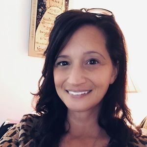 Meet your Posher, Angela